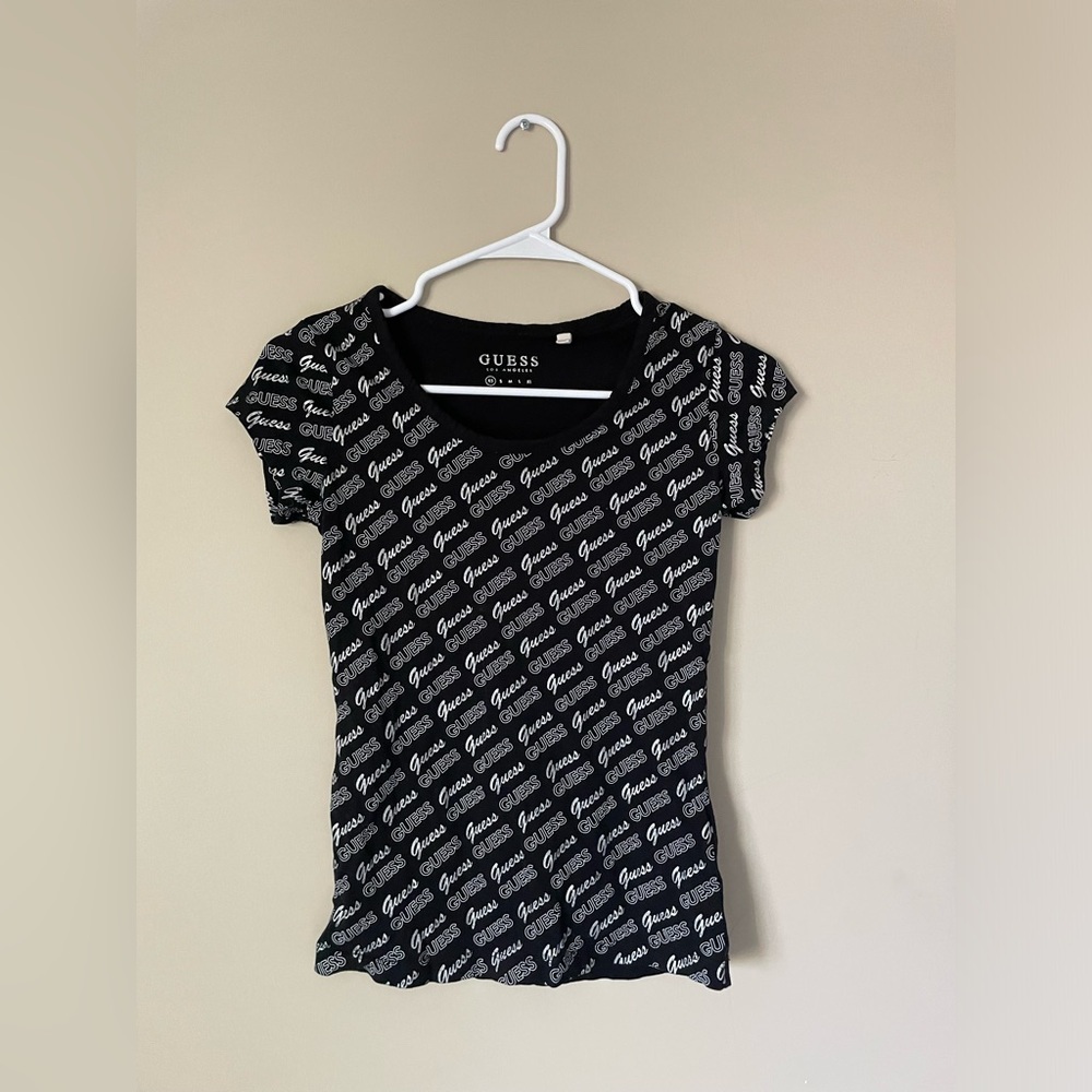 Y2K Guess Black and White Logo Short Sleeve Tee size XS